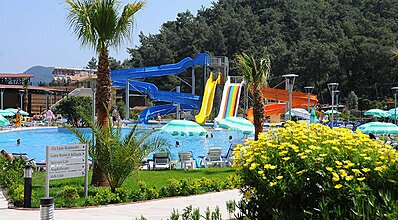 Green Nature Resort & Spa Havuz / Deniz