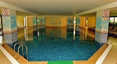 Green Nature Resort & Spa Havuz / Deniz