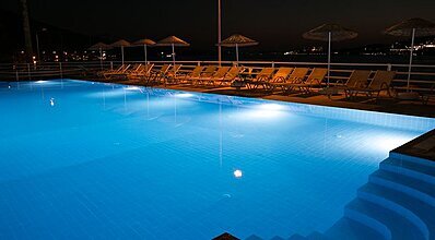 Greenport Otel Havuz / Deniz