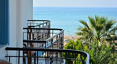 Gumuldur Mavi Deniz Otel Genel Görünüm