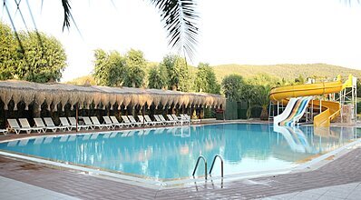 Hedef Beyt Hotel Resort Spa Havuz / Deniz
