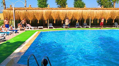 Hedef Beyt Hotel Resort Spa Havuz / Deniz