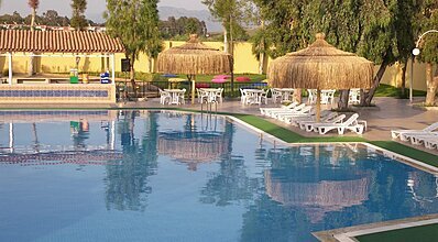 Hedef Beyt Hotel Resort Spa Havuz / Deniz