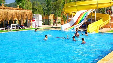 Hedef Beyt Hotel Resort Spa Havuz / Deniz