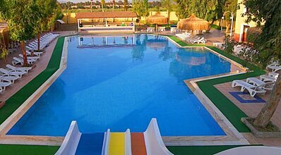 Hedef Beyt Hotel Resort Spa Havuz / Deniz