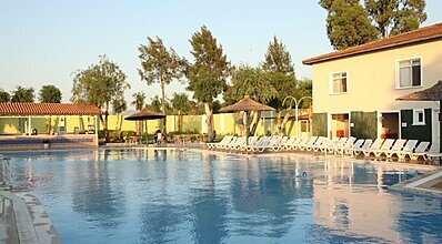 Hedef Beyt Hotel Resort Spa Havuz / Deniz