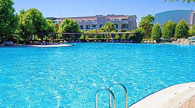 Horus Paradise Luxury Resort Havuz / Deniz