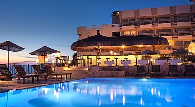 Hotel Carina Havuz / Deniz