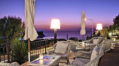 Hotel Carina Yeme / İçme