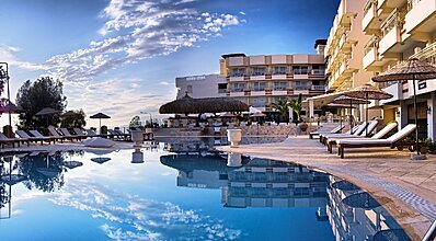Hotel Carina Havuz / Deniz