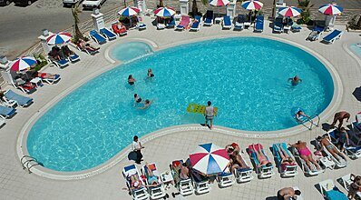 İdeal Pearl Hotel Havuz / Deniz