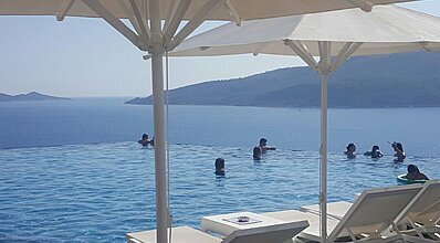 Kalamar Hotel Havuz / Deniz