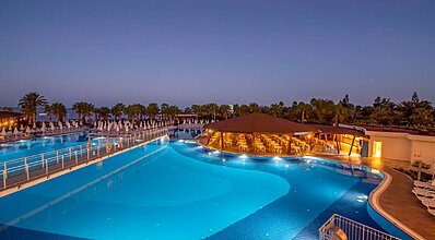 Kirman Sidera Luxury & Spa Havuz / Deniz