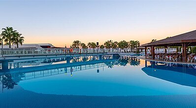 Kirman Sidera Luxury & Spa Havuz / Deniz