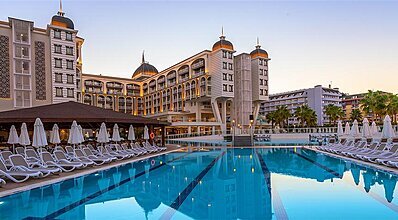 Kirman Sidera Luxury & Spa Havuz / Deniz