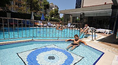 Kleopatra Micador Hotel Havuz / Deniz