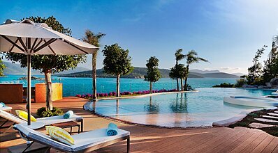 Le Meridien Bodrum Beach Resort Havuz / Deniz