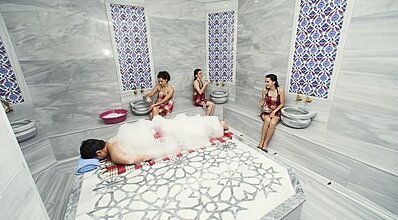 Le Monde Beach Resort & Spa Havuz / Deniz