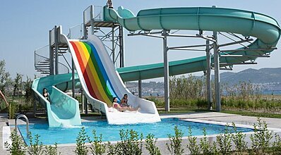 Le Monde Beach Resort & Spa Havuz / Deniz