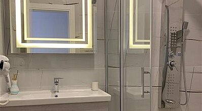 Life Point Hotel Oda