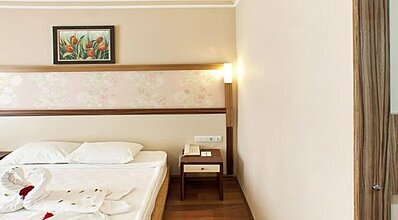 Lims Bona Dea Beach Hotel Oda