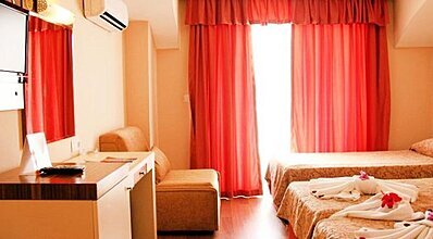 Lims Bona Dea Beach Hotel Oda