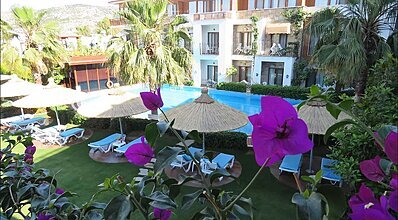 Liona Hotel Havuz / Deniz