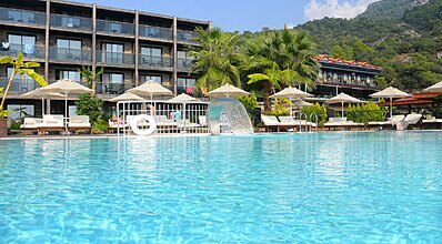 Manaspark Deluxe Hotel Havuz / Deniz