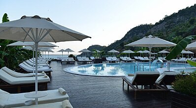 Manaspark Deluxe Hotel Havuz / Deniz