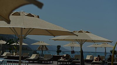Manaspark Deluxe Hotel Havuz / Deniz