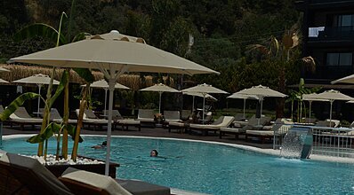 Manaspark Deluxe Hotel Havuz / Deniz