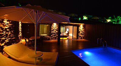 Manaspark Deluxe Hotel Oda