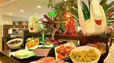 Manaspark Deluxe Hotel Yeme / İçme
