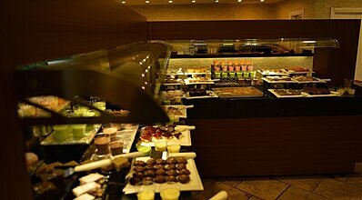 Manaspark Deluxe Hotel Yeme / İçme