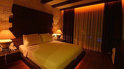 Manaspark Deluxe Hotel Oda