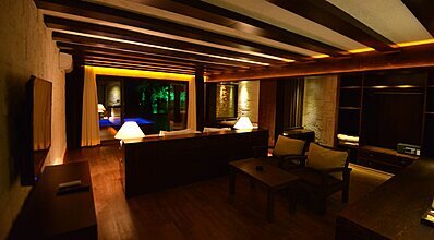 Manaspark Deluxe Hotel Oda