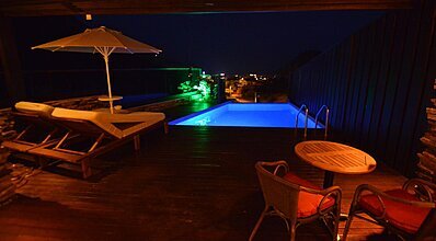 Manaspark Deluxe Hotel Oda