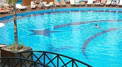 Meder Resort Hotel Havuz / Deniz