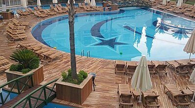 Meder Resort Hotel Havuz / Deniz