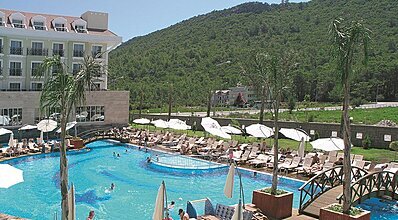 Meder Resort Hotel Havuz / Deniz