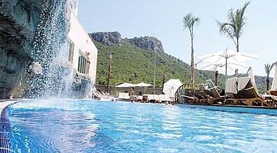 Meder Resort Hotel Havuz / Deniz