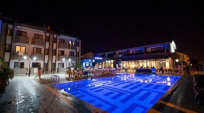 Mendos Garden Exclusive Havuz / Deniz