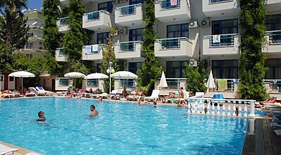 Merhaba Hotel Havuz / Deniz