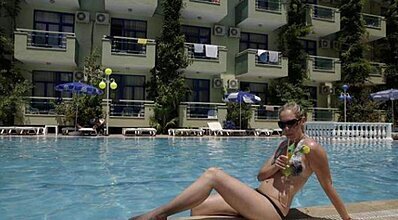 Merhaba Hotel Havuz / Deniz