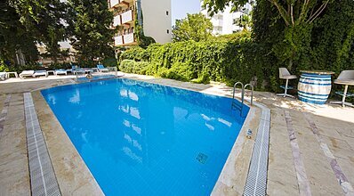 Moda Beach Hotel Havuz / Deniz