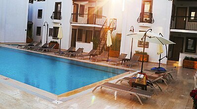 Modern Life Hotel Bodrum Havuz / Deniz