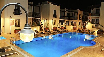 Modern Life Hotel Bodrum Havuz / Deniz