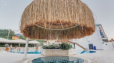 Monta Verde Hotel Havuz / Deniz