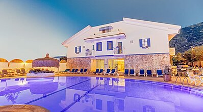 Monta Verde Hotel Havuz / Deniz