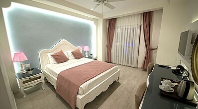 Montebello Deluxe Oda